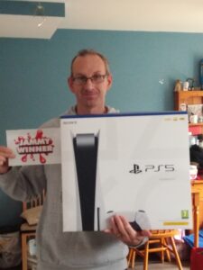 Lee Won a PS5 Bundle!