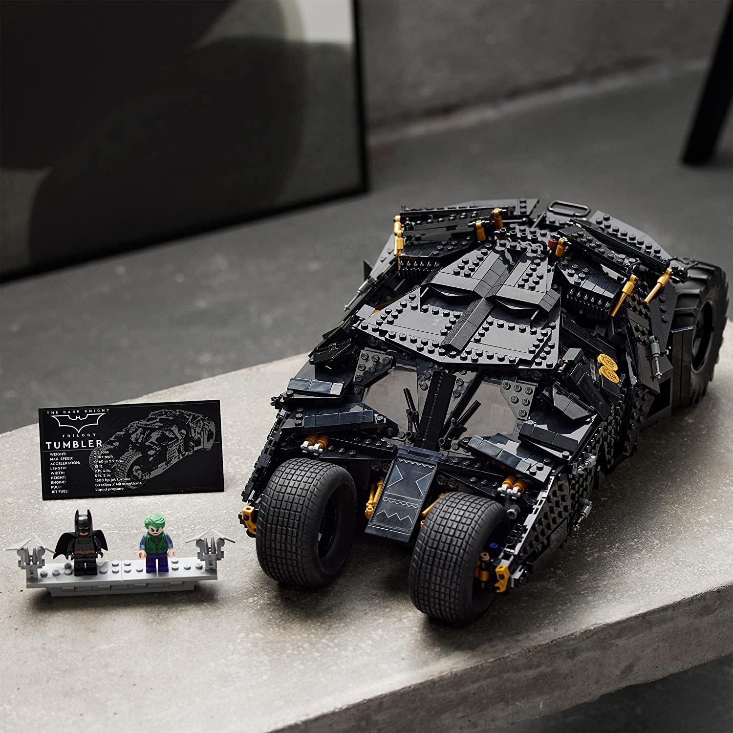 Lego dark knight batmobile deals