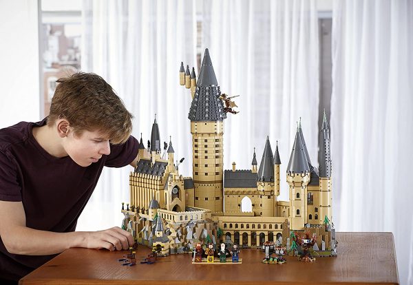 LEGO HARRY POTTER HOGWARTS CASTLE! - Image 6