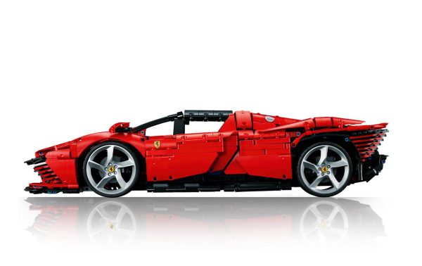 LEGO TECHNIC FERRARI DAYTONA SP3 #1 - Image 3