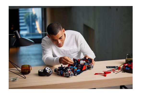 LEGO TECHNIC FERRARI DAYTONA SP3 #1 - Image 8