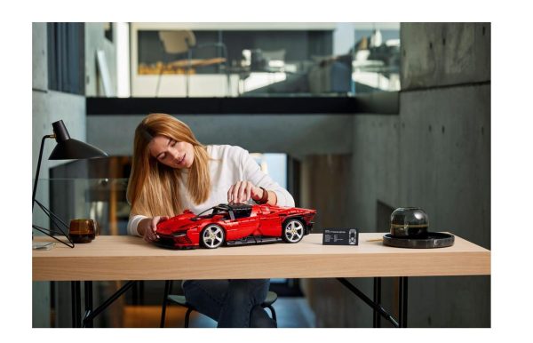 LEGO TECHNIC FERRARI DAYTONA SP3 #1 - Image 7