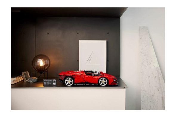 LEGO TECHNIC FERRARI DAYTONA SP3 #1 - Image 6