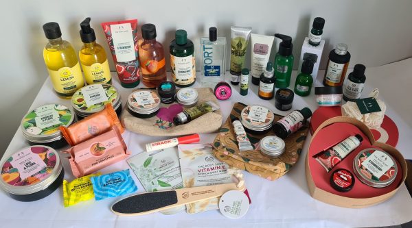THE BODY SHOP JAMMY BUNDLE! - Image 2