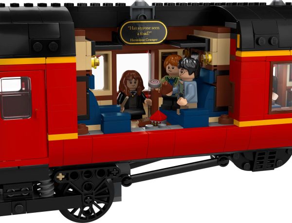 LEGO HOGWARTS EXPRESS COLLECTORS EDITION - Image 4