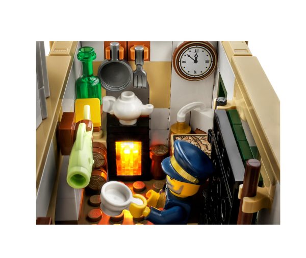 LEGO IDEAS - MOTORISED LIGHTHOUSE! - Image 2