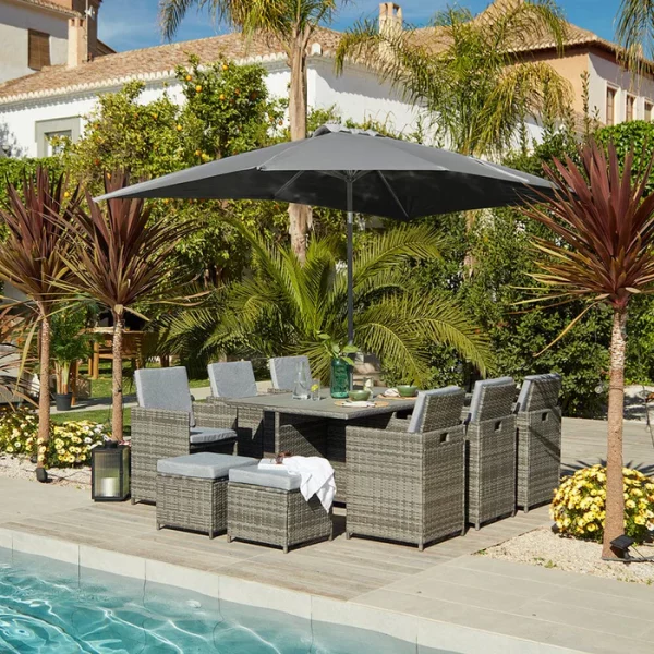 10 SEATER RATTAN CUBE OUTDOOR SET & PARASOL! - Image 5