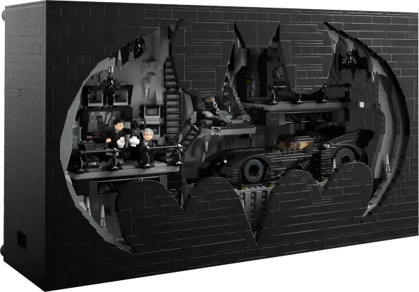 LEGO BATCAVE - SHADOW BOX! - Image 7