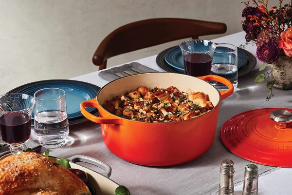LE CREUSET SIGNATURE ENAMELLED CAST IRON CASSEROLE DISH + MUG! - Image 6