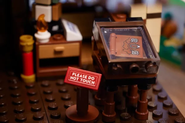 LEGO HOCUS POCUS - SANDERSON SISTERS COTTAGE! #1 - Image 10
