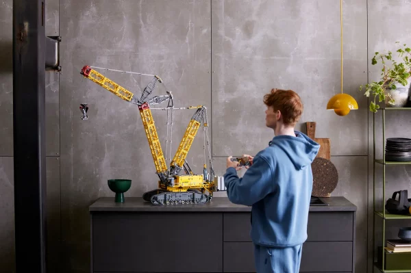 LEGO TECHNIC LIEBHERR CRANE LR13000 OR £500 CASH! - Image 8