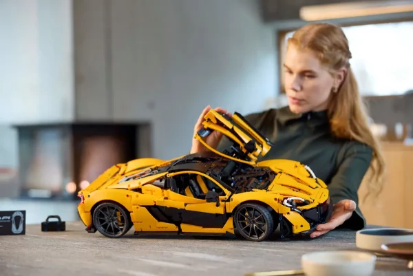 LEGO MCLAREN P1 HYPERCAR - BRAND NEW OUT! - Image 11