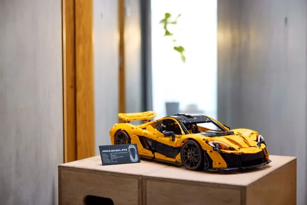 LEGO MCLAREN P1 HYPERCAR - BRAND NEW OUT! - Image 2
