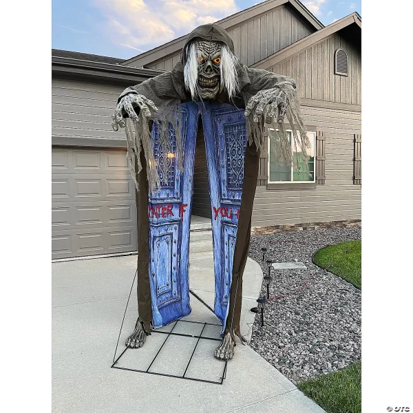 10 FOOT HALLOWEEN GHOUL DOORWAY PROP or £400 CASH! - Image 2
