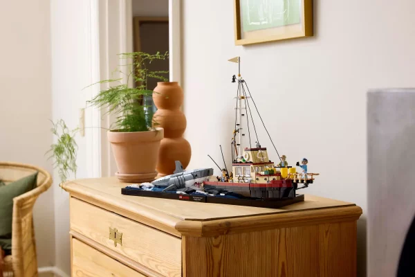 LEGO JAWS! AUTO DRAW + NEIGHBOURS! - Image 9