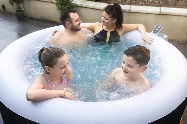 LAY-Z SPA MIAMI HOT TUB SPA! + NEIGHBOURS! - Image 4