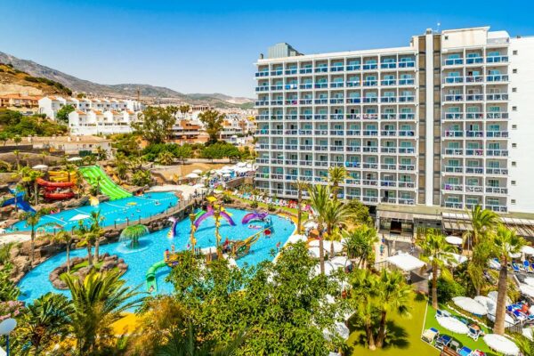 FAMILY HOLIDAY TO BENALMADENA OR £3000! - Image 3