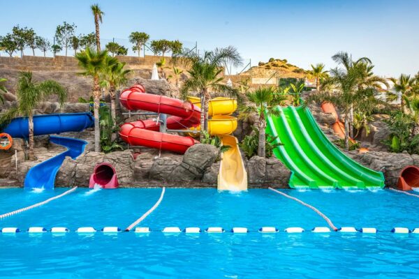 FAMILY HOLIDAY TO BENALMADENA OR £3000! - Image 6