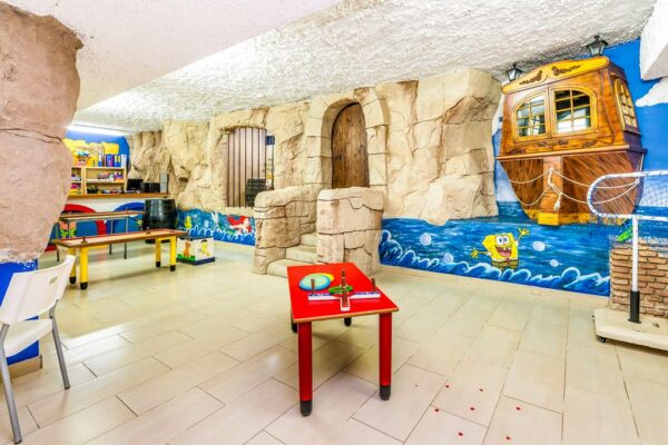 FAMILY HOLIDAY TO BENALMADENA OR £3000! - Image 13