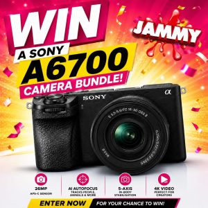 SONY A6700 MIRRORLESS CAMERA BUNDLE or £1450 CASH!